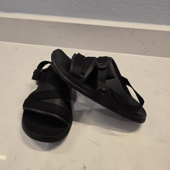 Chaco Black Men's Sandals - Picture 1 of 10